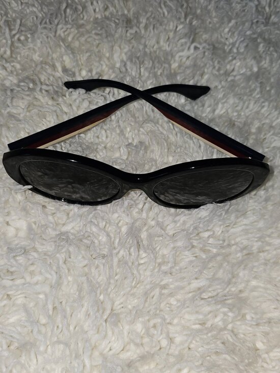 Gucci Oval Sunglasses  (GG0279SA) main image 11